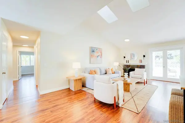 7115 Manzanita St, Carlsbad, CA 92011