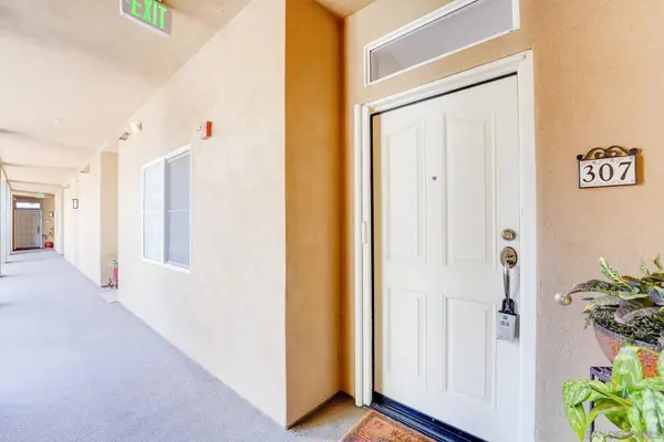 3990 Centre #307, San Diego, CA 92103