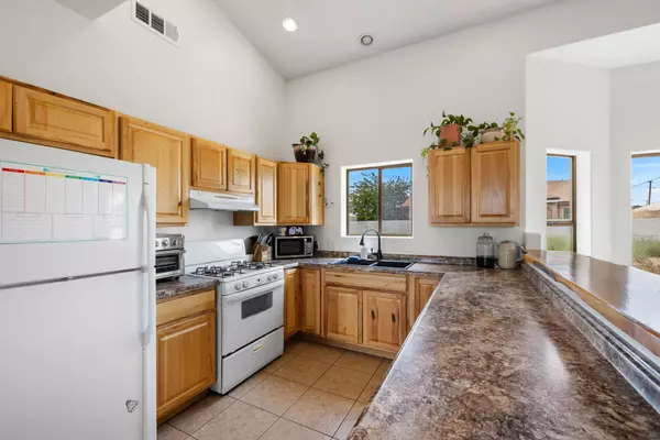 20613 E Wagon Way, Mayer, AZ 86333-2677