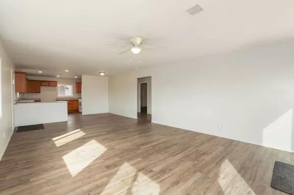 1994 S Sierra Dr, Dewey, AZ 86327-6532