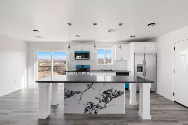 20670 E Wagon Way, Mayer, AZ 86333-2608