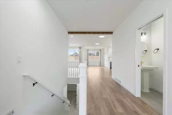 Oregon WI Home for Sale 862 Leeward Lane Bergamont Realtor Tina Jones The Minter Team