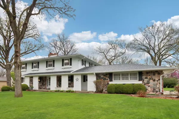 1220 Hickory Drive, Jefferson, WI 53549