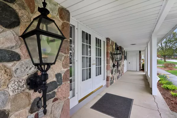 1220 Hickory Drive, Jefferson, WI 53549