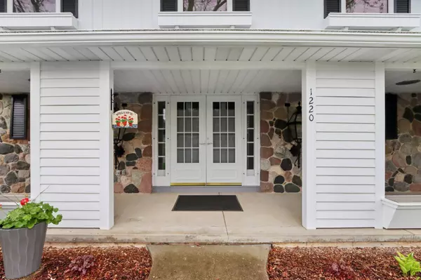 1220 Hickory Drive, Jefferson, WI 53549