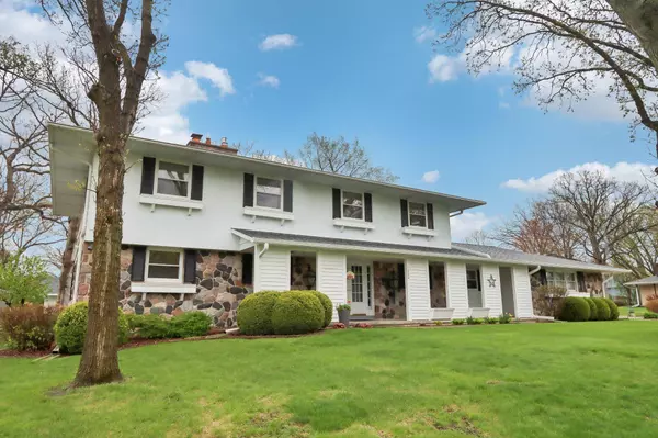 1220 Hickory Drive, Jefferson, WI 53549