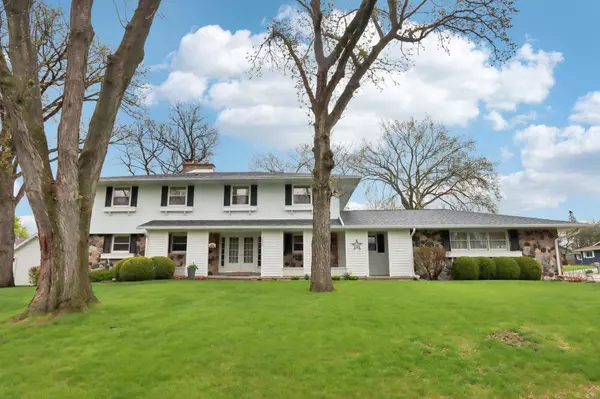 1220 Hickory Drive, Jefferson, WI 53549