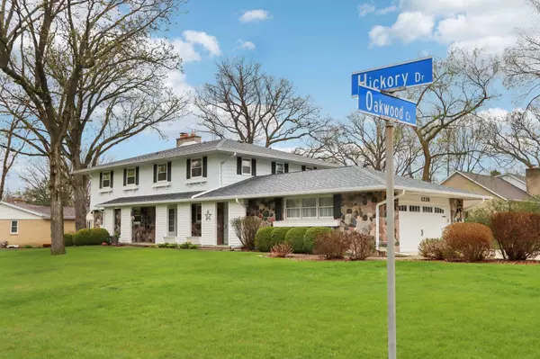 1220 Hickory Drive, Jefferson, WI 53549