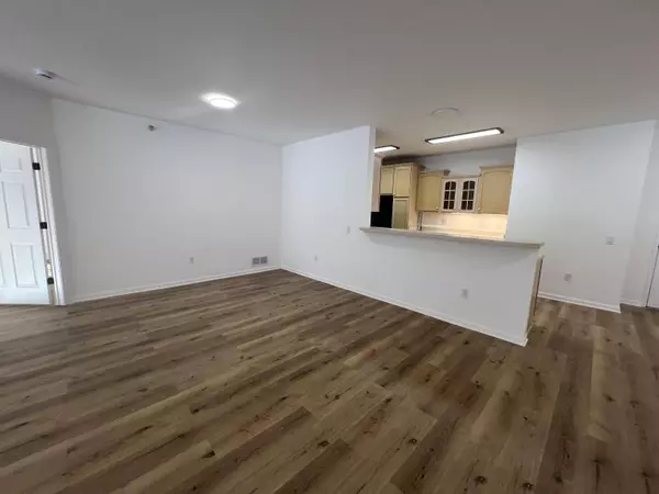 65 Cherokee Circle #102, Madison, WI 53704