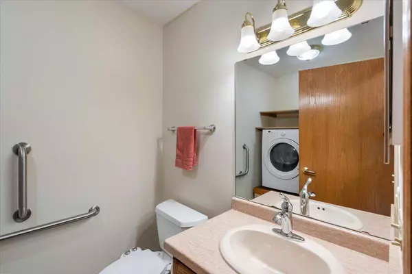 730 Kensington Square, Stoughton, WI 53589