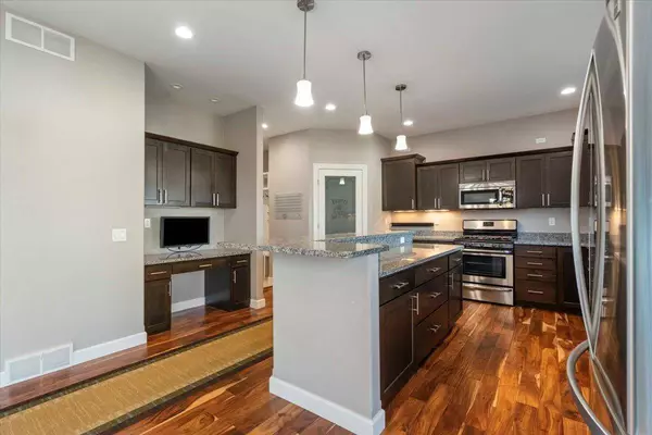 849 Ashworth Drive, Oregon, WI 53575