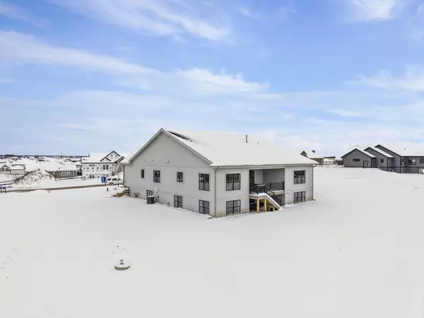 6854 Karolina Way, Sun Prairie, WI 53590