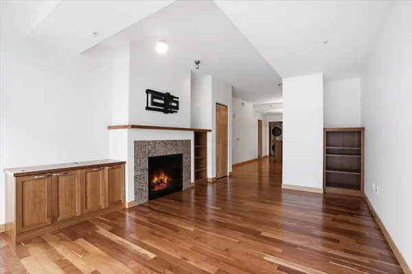 309 W Washington Avenue #310, Madison, WI 53703