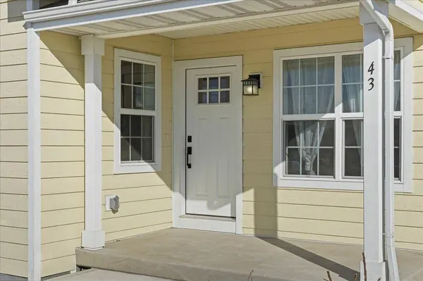 43 Windflower Way, Mount Horeb, WI 53572