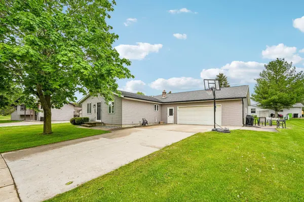203 Hill Road, Rosendale, WI 54974