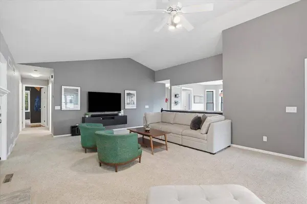 725 Foxfield Road, Oregon, WI 53575