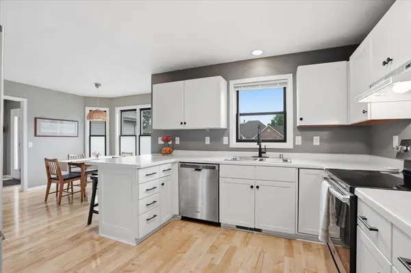 725 Foxfield Road, Oregon, WI 53575