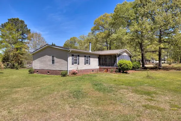 1359 Stillwater Dr., Manning, SC 29102