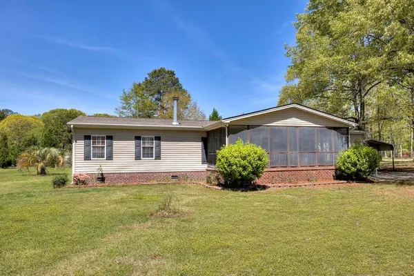 1359 Stillwater Dr., Manning, SC 29102