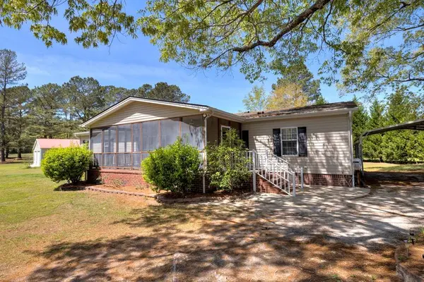 1359 Stillwater Dr., Manning, SC 29102