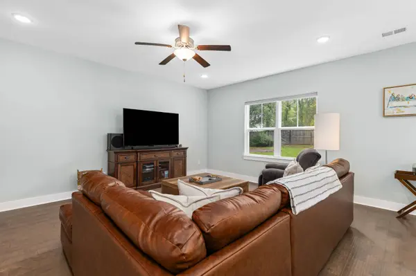 2380 Storen St, North Charleston, SC 29406