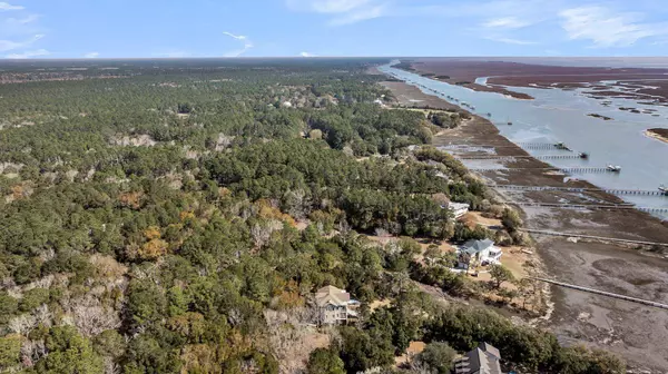 6021 Jibe Ct, Awendaw, SC 29429