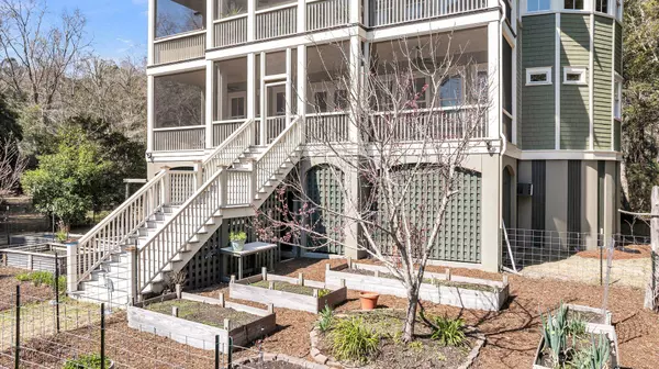 6021 Jibe Ct, Awendaw, SC 29429