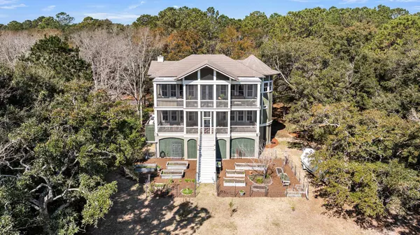 6021 Jibe Ct, Awendaw, SC 29429