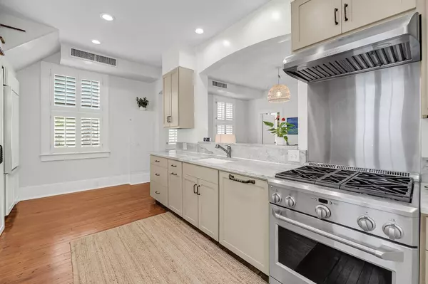 106 Beaufain St, Charleston, SC 29401