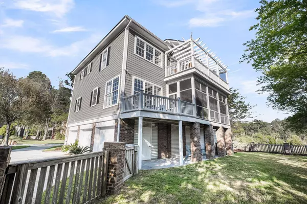 2340 Salt Wind Way, Mount Pleasant, SC 29466