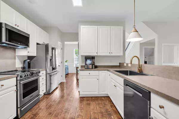 2727 Four Winds Pl, Mount Pleasant, SC 29466