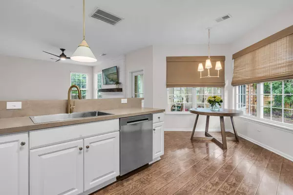 2727 Four Winds Pl, Mount Pleasant, SC 29466