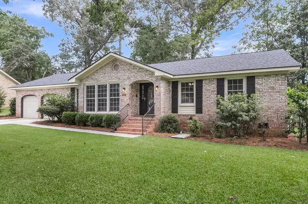 409 Red Fox Run, Summerville, SC 29485