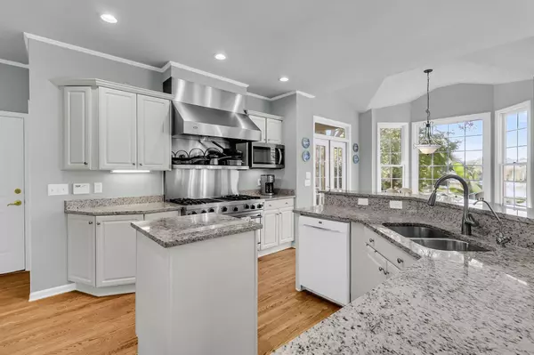 179 Oak Point Landing Dr, Mount Pleasant, SC 29464