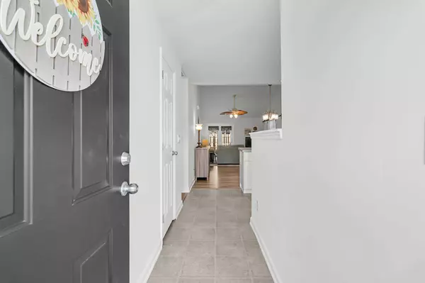 298 Reagan Dr, Summerville, SC 29486