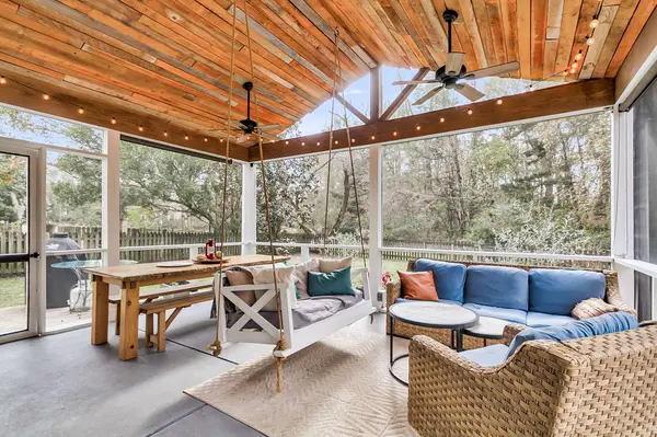 12 Creek Bend Dr, Summerville, SC 29485