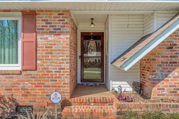 407 Rose Ln, Summerville, SC 29485