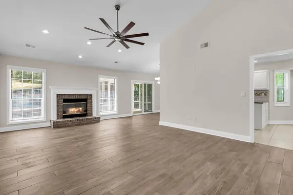8354 Longridge Rd, Charleston, SC 29418