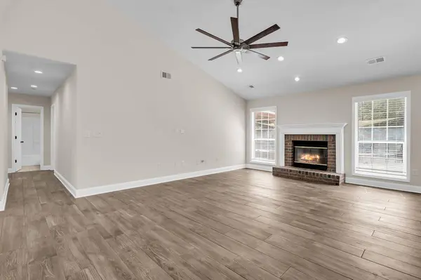 8354 Longridge Rd, Charleston, SC 29418