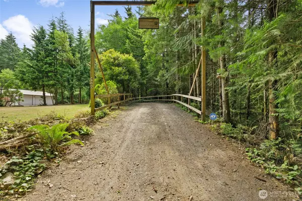 4405 Oakhurst LN SW, Port Orchard, WA 98367