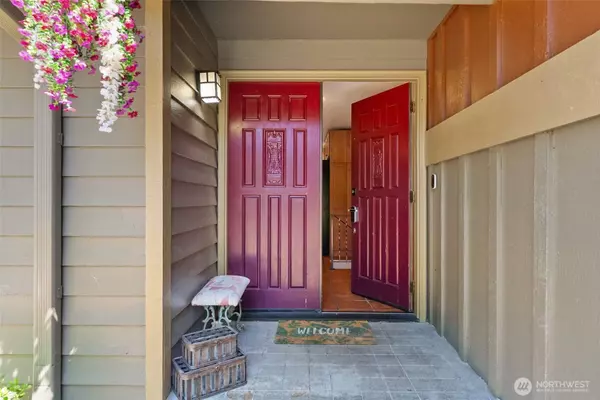 118 Lila ST, Steilacoom, WA 98388