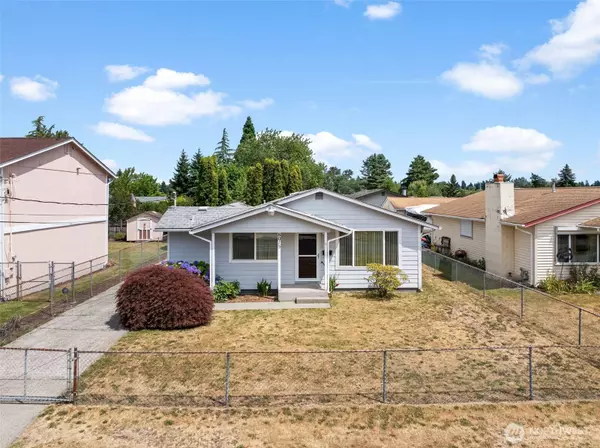 8015 S Ainsworth AVE, Tacoma, WA 98408