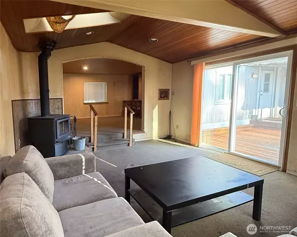 13010 222nd AVE E, Bonney Lake, WA 98391