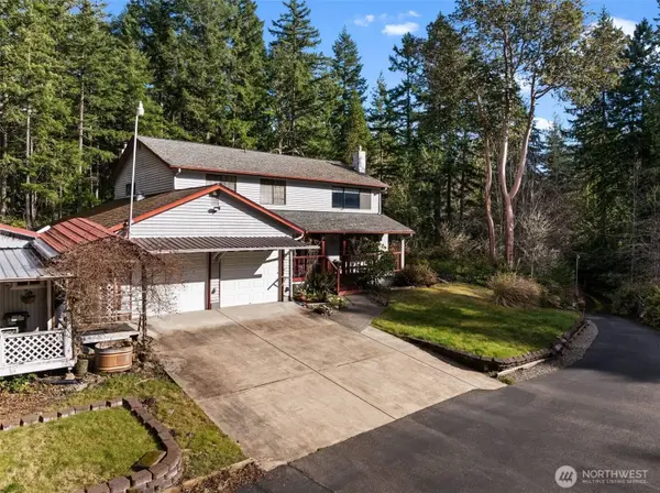 8115 Berry Ridge LN NW, Silverdale, WA 98383