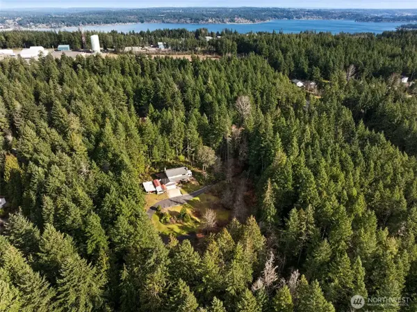 8115 Berry Ridge LN NW, Silverdale, WA 98383