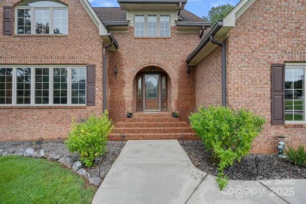 123 Golden Oak DR, Statesville, NC 28625