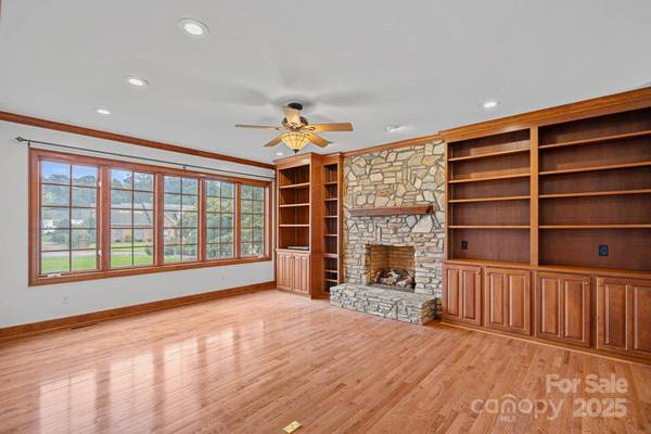 123 Golden Oak DR, Statesville, NC 28625