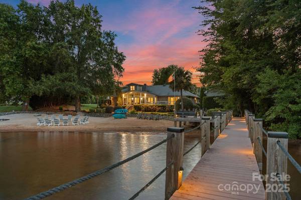 1350 Strawberry LN, Denver, NC 28037