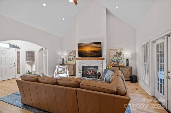 107 Kenway LOOP, Mooresville, NC 28117