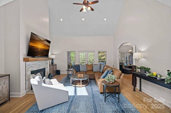 107 Kenway LOOP, Mooresville, NC 28117